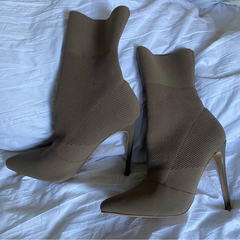 Steve Madden Sky High Nude/Khaki Sock Booties Size 10